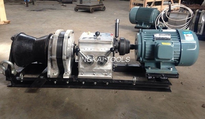 Accione el tirador 220V/380V 2.2KW del torno del cable eléctrico del sitio para la tracción de la cuerda de alambre